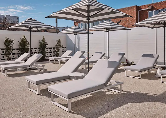 Hotel Alba Adelaide